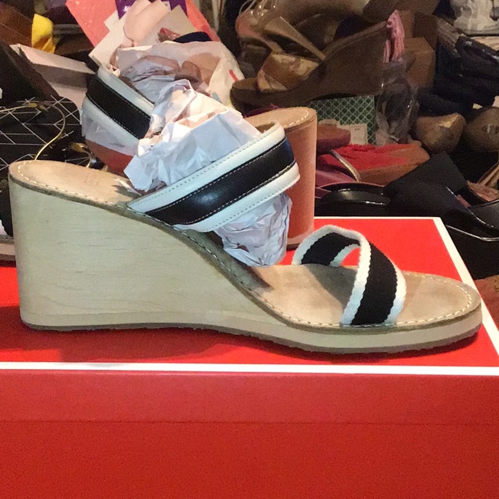 COACH CAMILLA BLK & WHT LEATHER/MATERIAL WEDGES - Picture 6 of 14